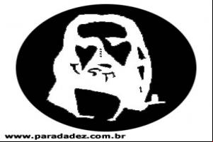 Olhe fixamente para os quatro pontinhos no centro da figura, enquanto conta até dez. Depois olhe para a parede e fique piscando várias vezes. Você terá uma surpresa.